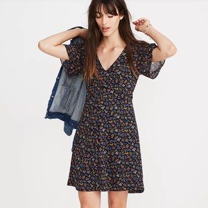 Madewell Cross-Front Mini Dress in Garden Party Size 4